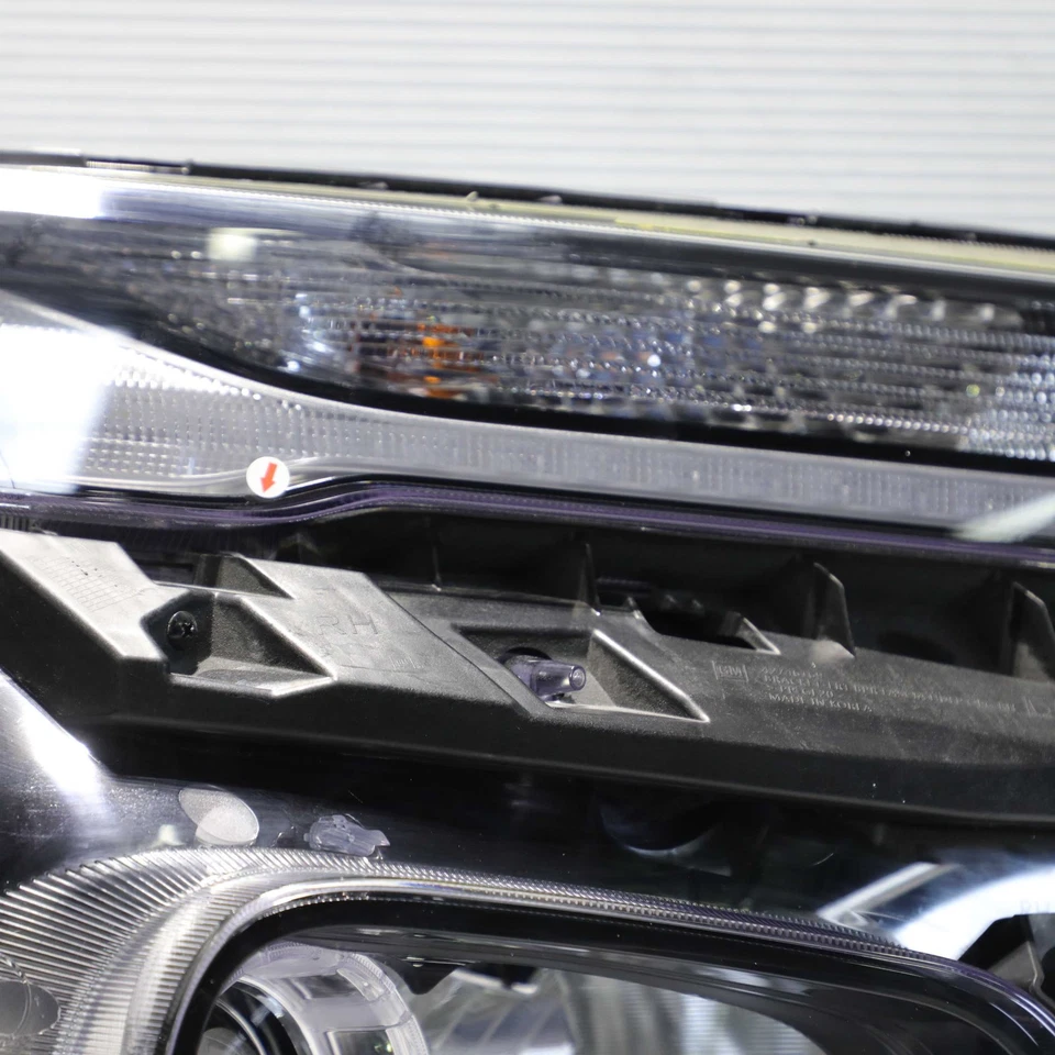 Faro lateral derecho LED 2021-2023 Chevrolet Trail Blazer OEM GM 42770409 Foto 4 de 4