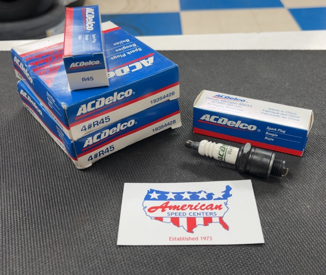 NEW GENUINE GM ACDelco Spark Plugs R45 Set Of 8