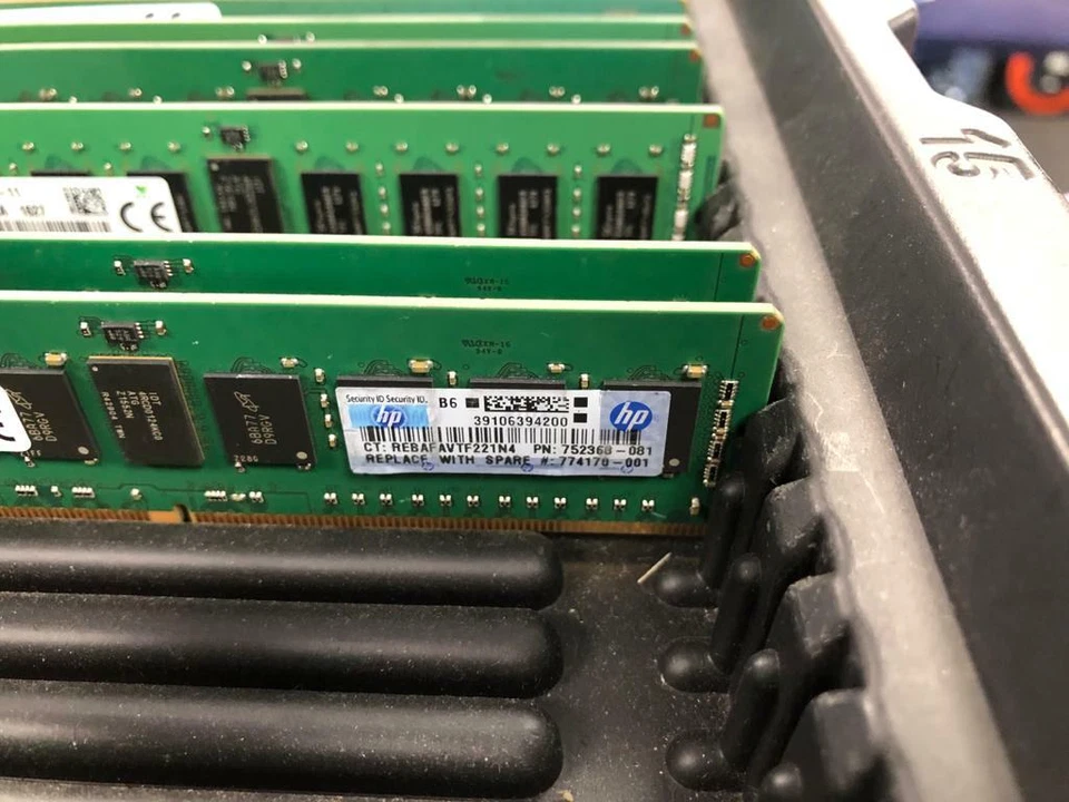 HPE 752368-081 8gb (1x8gb) 2133mhz Pc4-17000 Cas-15 Ecc Registered Single Rank - Image 3 of 3