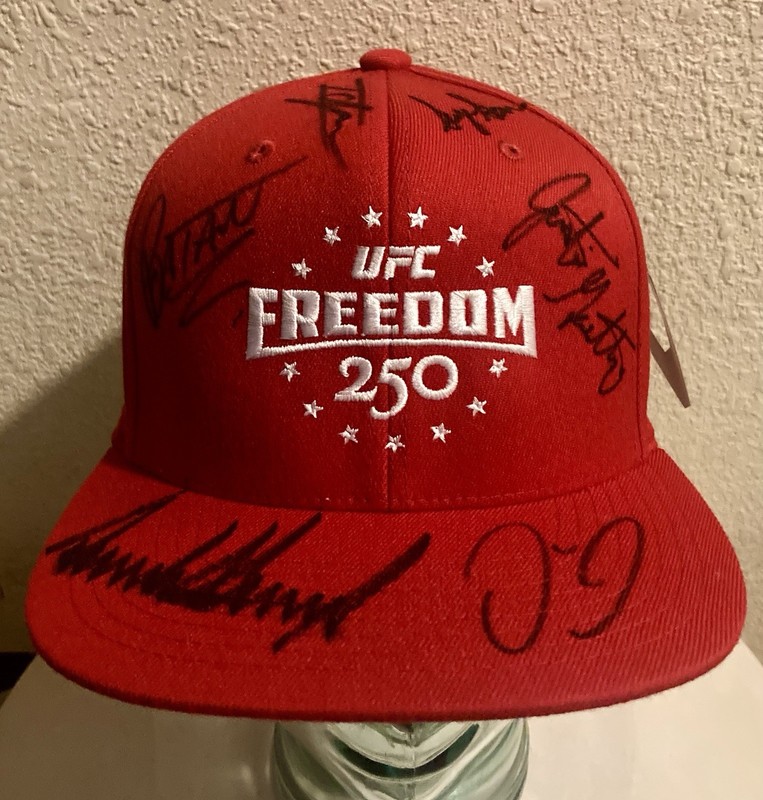 RARE Signed 17x Donald Trump + All Fighters UFC Freedom 250 Venom Fight Hat !