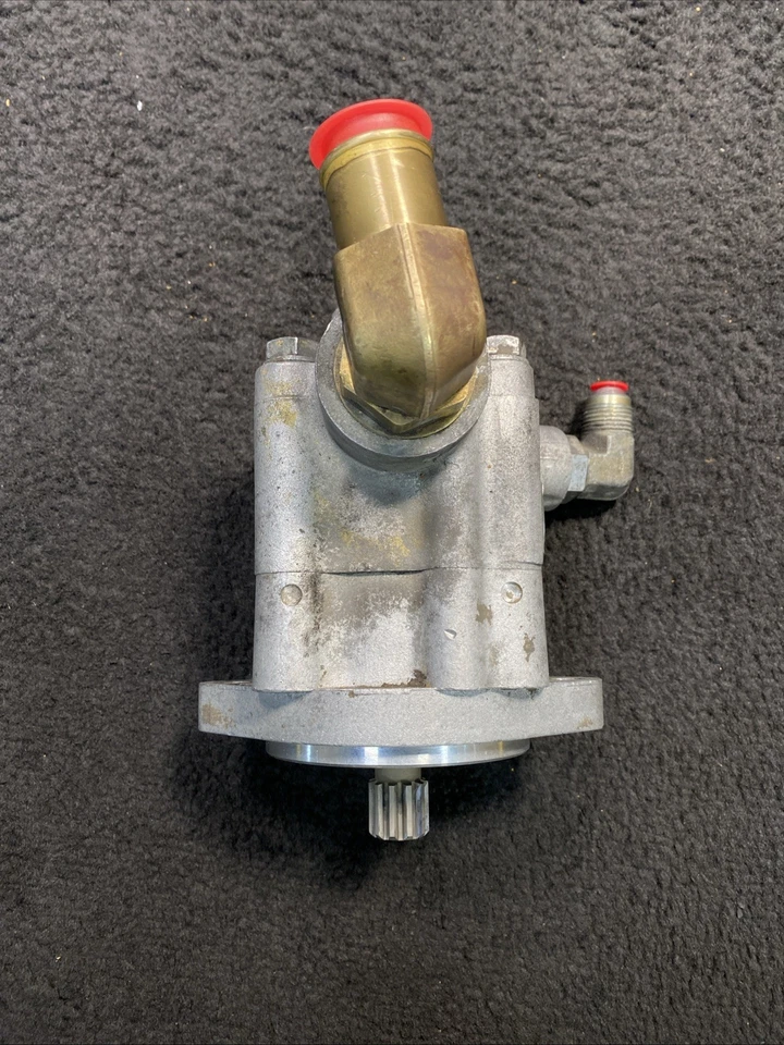 Bomba de dirección asistida Caterpillar CAT C13 ACERT 2013 12,5 L OEM 3555458C92 Foto 3 de 4