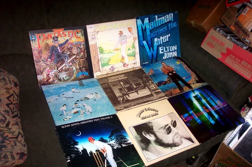 ELTON JOHN 9 LP LOT YELLOW BRICK ROAD, HONKY CHATEAU, MADMAN ACROSS THE WATER +