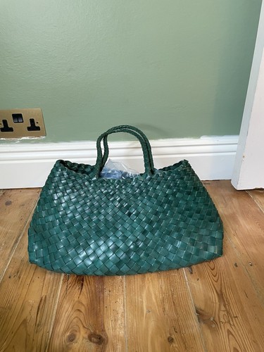 Dragon Diffusion Hand Woven Leather Shoulder Bag Green - Picture 14 of 22