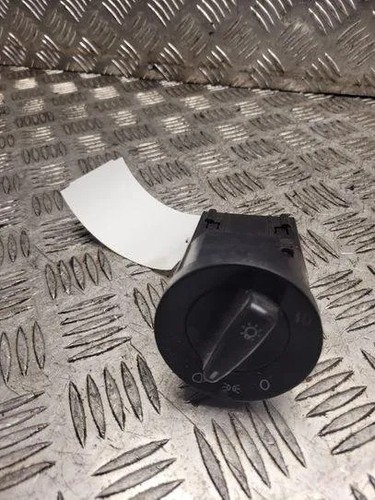 VW PASSAT Variant B5 3B6 Scheinwerferschalter 3B0941531B 1.90 Diesel 23936325