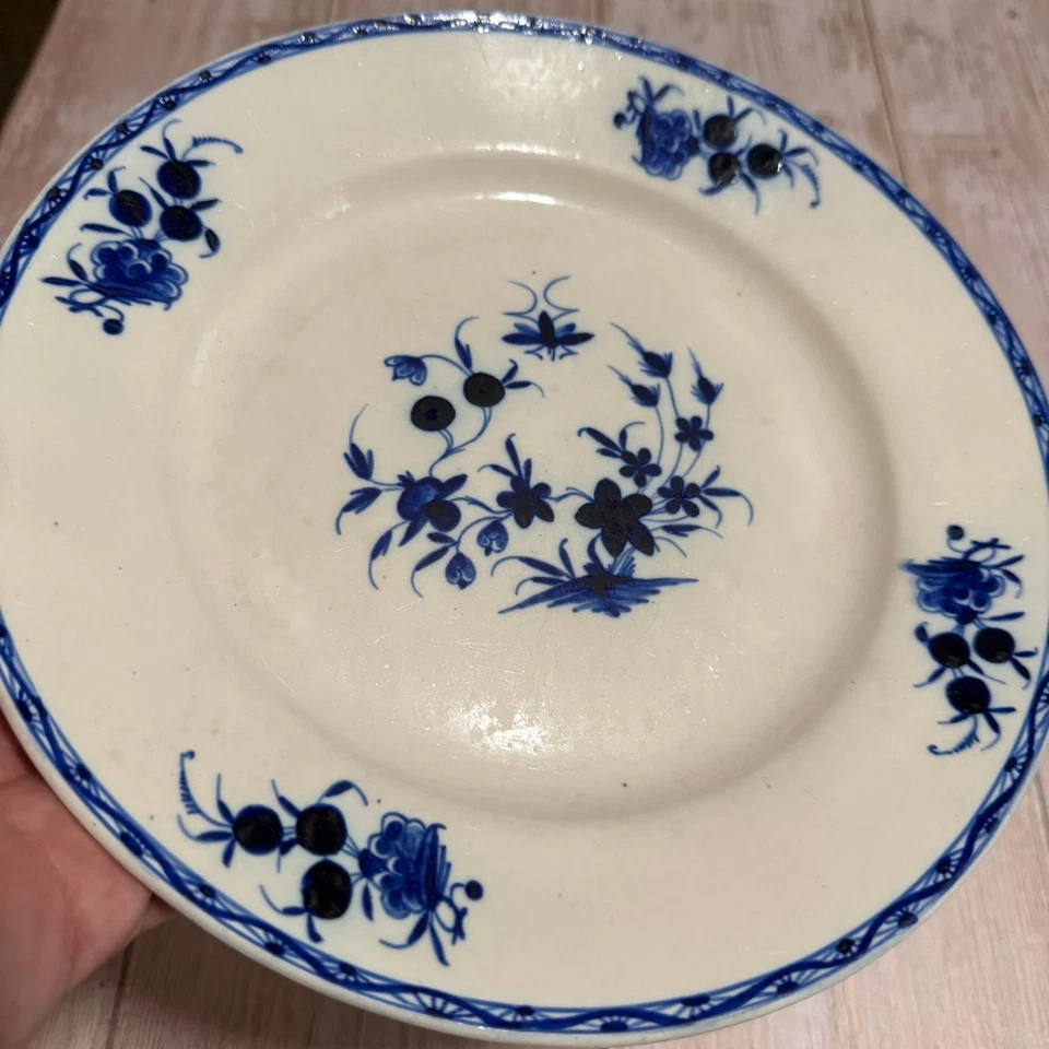 Assiette ancienne Tournai faïence décor à la mouche bleu XIXe - Photo 3/4