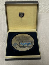 ORG ROBUR WERKE ZITTAU PLAKETTE PIN BETRIEBSSCHULE IFA WERBUNG REKLAME ETUI TOP