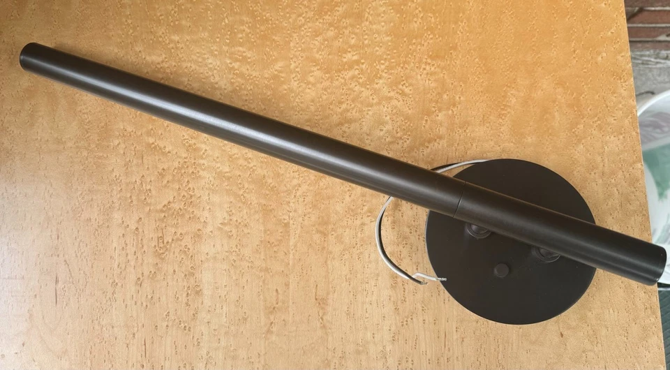 Aplique de pared LED integrado House of Troy Slim-Line de una sola luz 19" de alto Foto 2 de 3