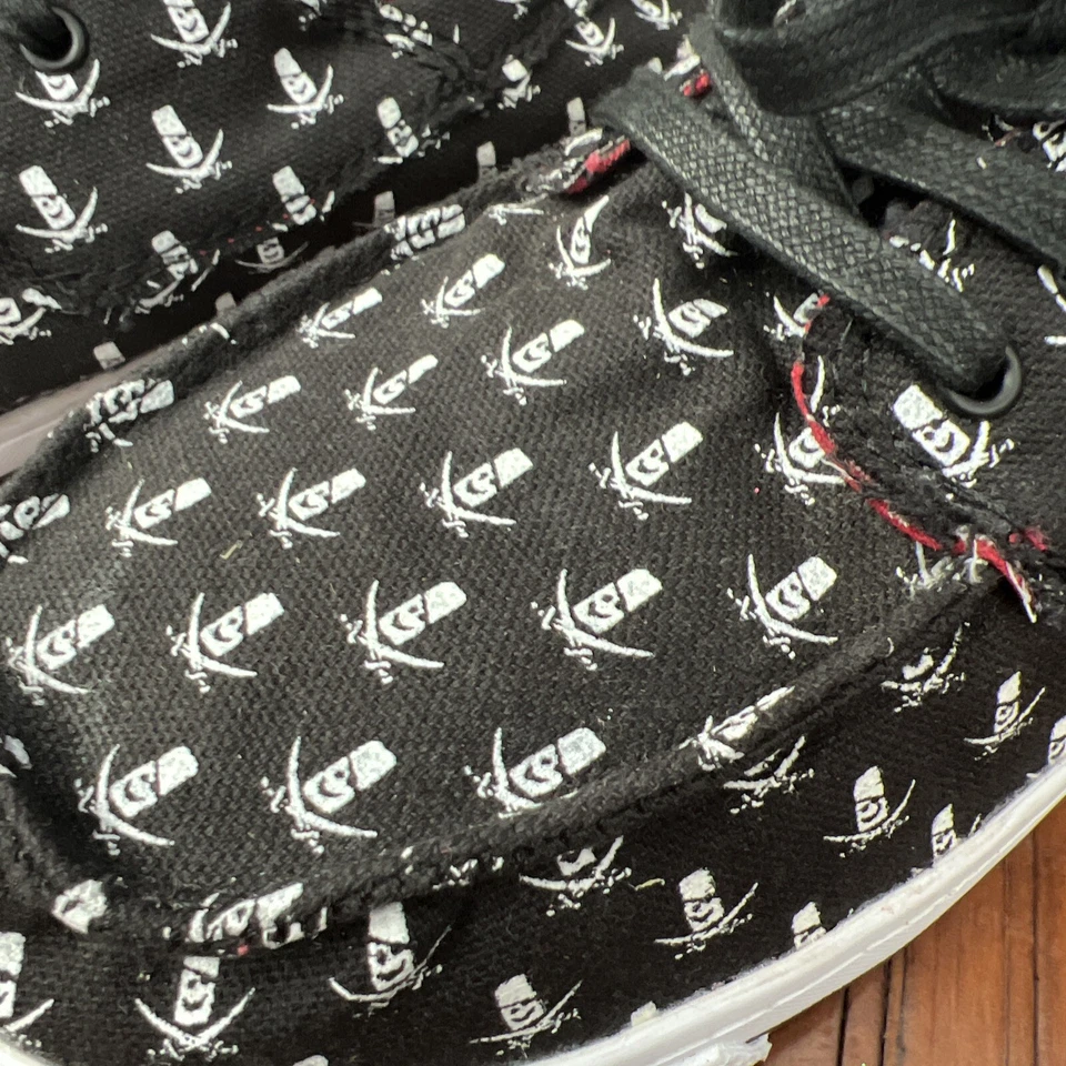 NUEVO CON ETIQUETAS SANUK NIÑOS TALLA 4 NEGRO BLANCO NÁUFRAGO PIRATA ZAPATO SANDALIAS FONDO DE GOMA Foto 3 de 4