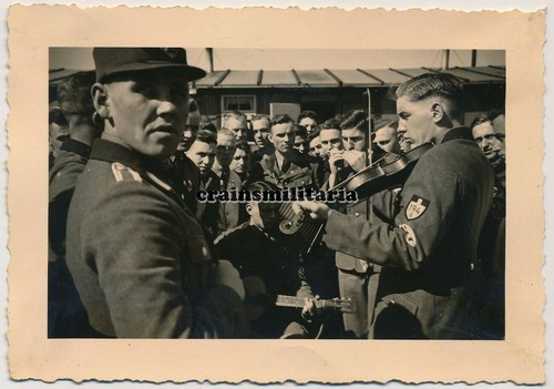 Orig. Foto Musiker RAD-Abteilung 8/194 mit Geige im Lager DIEPHOLZ Niedersachsen