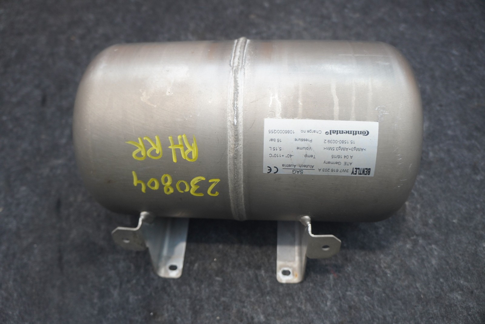 Air Suspension Pressure Reservoir Tank 3W7616203A Bentley Continental GTC 2016