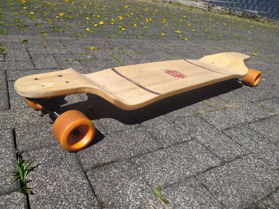 Globe Bannerstone Longboard DropDown mit  '' Randall 50° '' Downhill Achsen