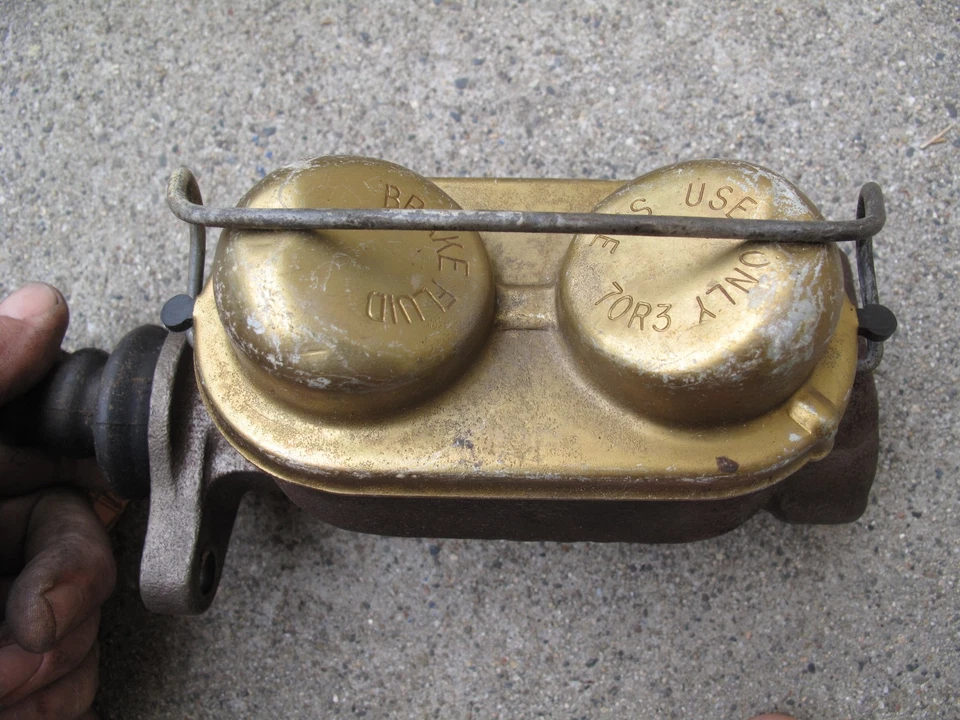 Ford Mustang Maverick Mercury Cougar 1967-73 Bendix cilindro maestro Foto 3 de 4