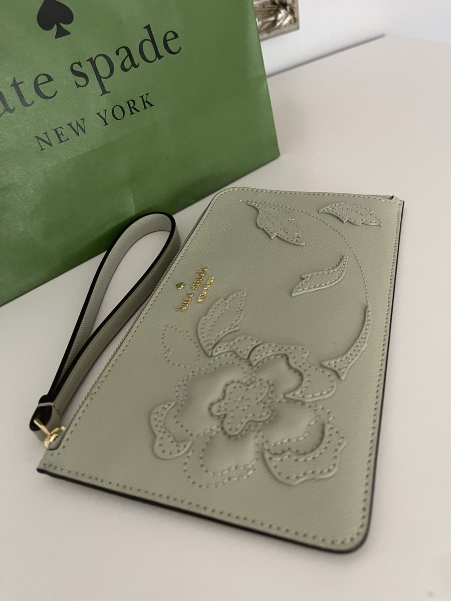 kate spade 6穴　レザー手帳 Kate Spade Medium L-Zip Lucy Wristlet Clutch Wallet - Saffiano