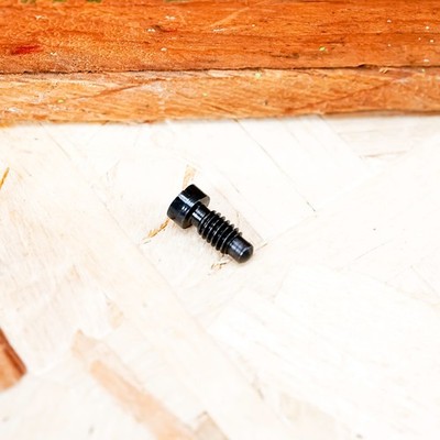 Smith & Wesson 10 12-4 13 19-5 64 65 66 681 686 Round Butt - Strain Screw, Blued