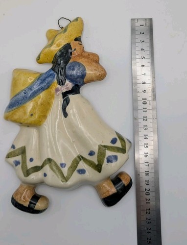 Ceramic Wallhanging Girl Straw Hat Basket Folk Art Country Kitchen Decor Vintage - Picture 8 of 8