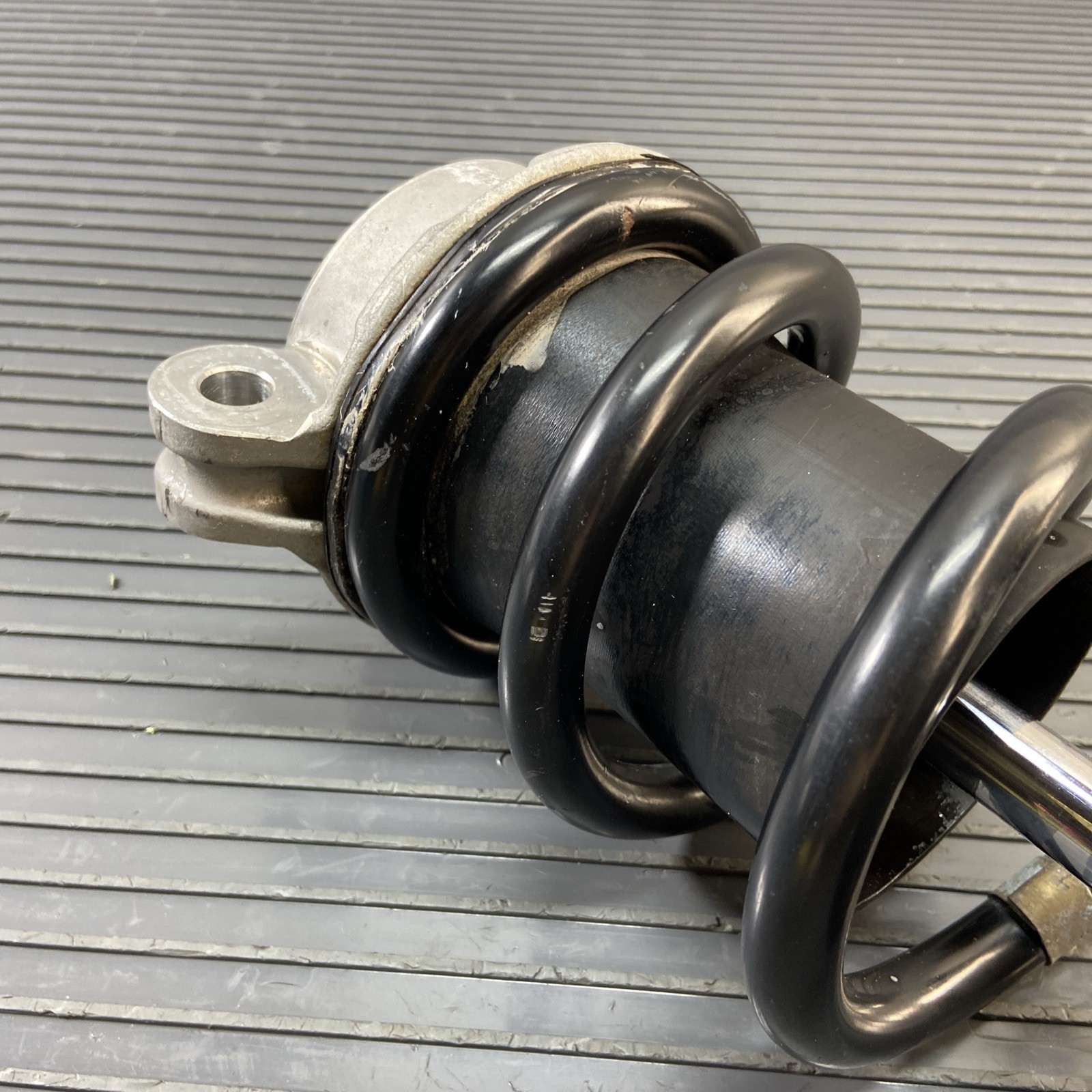 2018-2023 Ferrari Portofino RWD Rear Left Or Right Strut Shock 854342 OEM