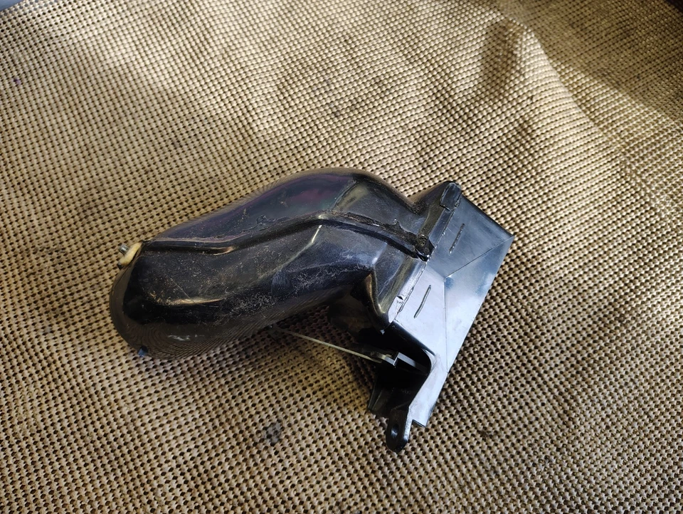 Buick Electra 225 Wildcat LeSabre Estate Wagon 1969-70 conjunto de ventilación de aire acondicionado lateral derecho Foto 4 de 4