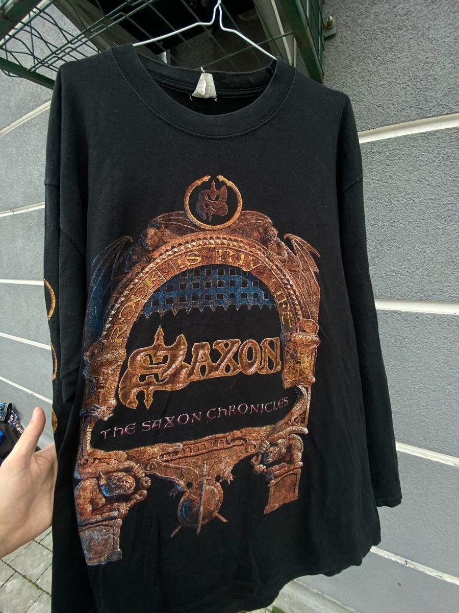 SAXON Isle of Man Live Tシャツ 1990 Saxon T-Shirt. Saxon Logo Tee. - Worn Free