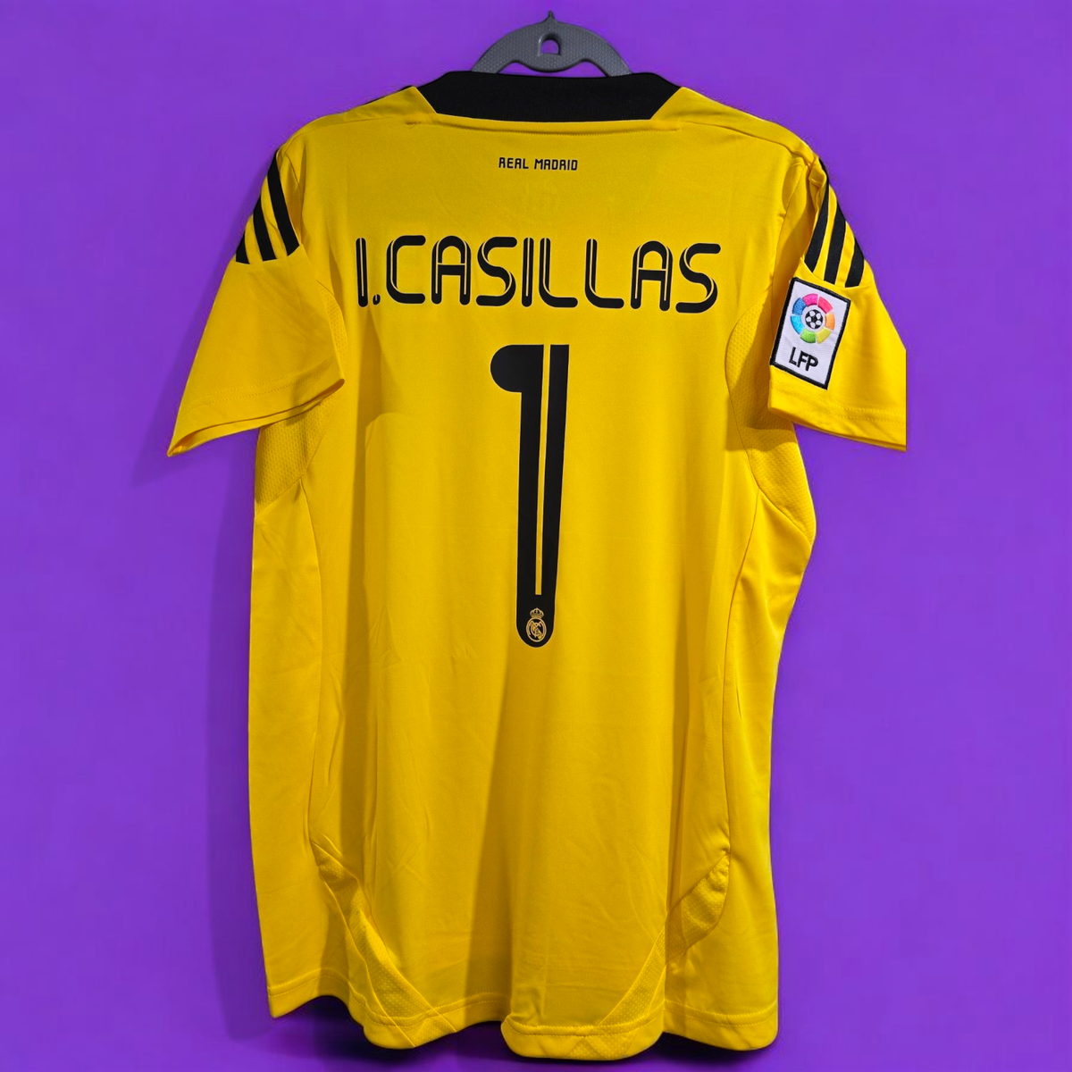 RAEL MADRID 08/09 - Goalkeeper - Yellow - IKER CASILLAS 1 RAEL MADRID 08/09 - Goalkeeper - Yellow - IKER CASILLAS 1