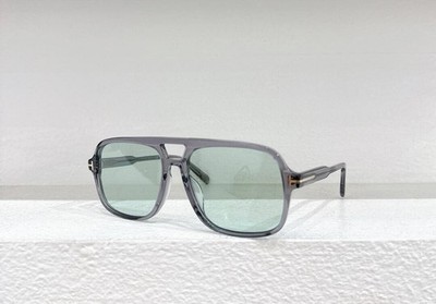 Tom Ford FT884 60 18-140 Shiny Gray Frame Aviator Men display picture 1