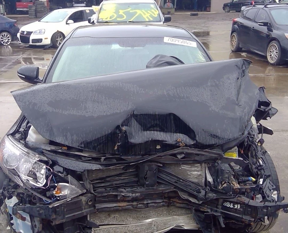 2014 Kia Optima Front Driver Left LH Door Trim Panel in Black & Beige Foto 2 de 4