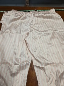 victoria secret pajama set Small