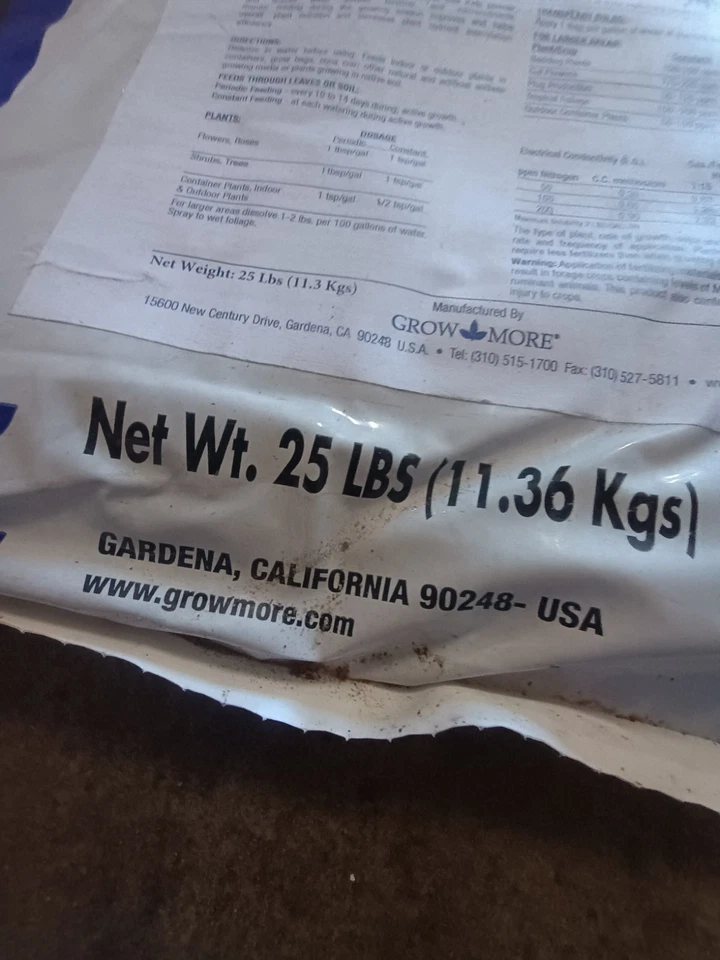 Fertilizante multiusos soluble en agua Grow More Sea Grow 16-16-16 25 libras de algas marinas Foto 3 de 3