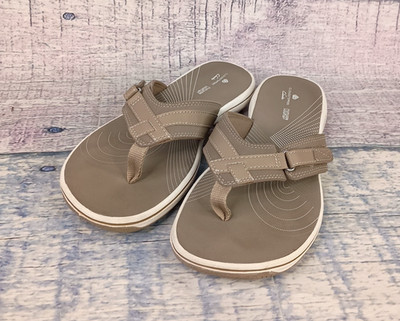 Clarks Cloud steppers Cushion Soft Thong Flip Flop Womens Sandals Taupe Size 9