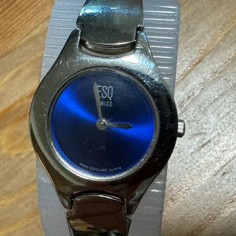 ESQ Movado 瑞士模拟石英手表 100711 女式银色蓝色 ~ 用于零件维修 — 第 2/4 张图片