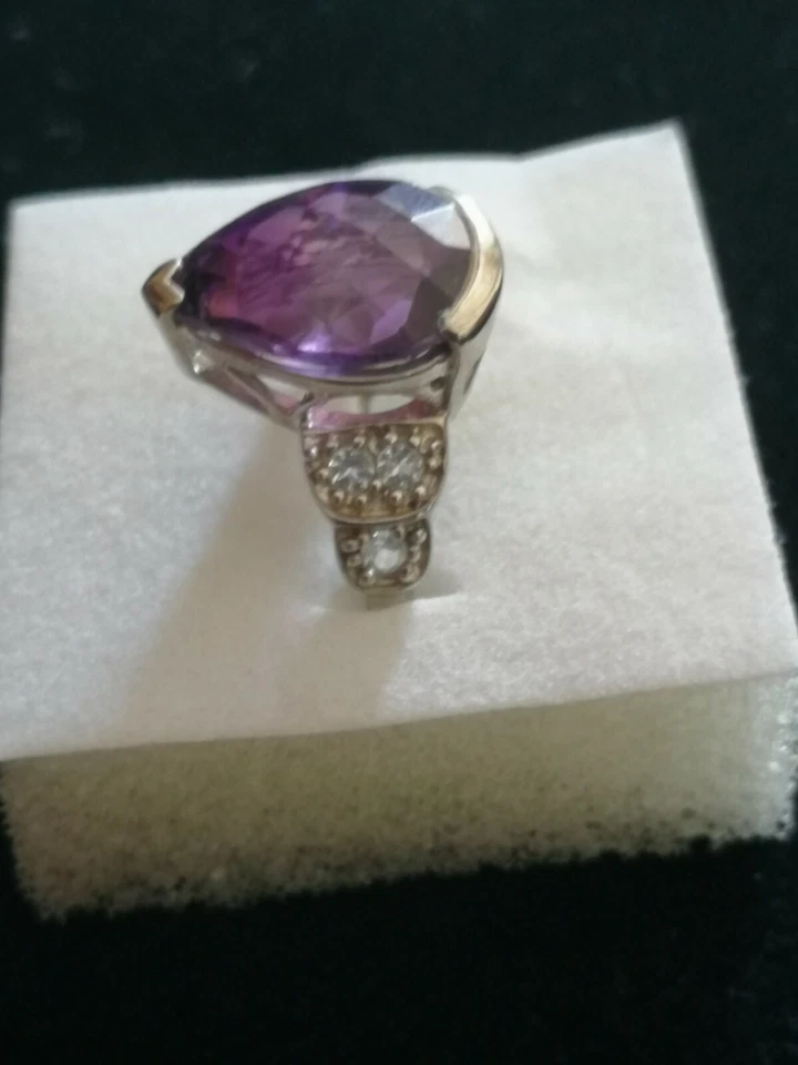Anello da donna in argento 925 con ametista e zirconi degli anni 70 - Immagine 3 di 4