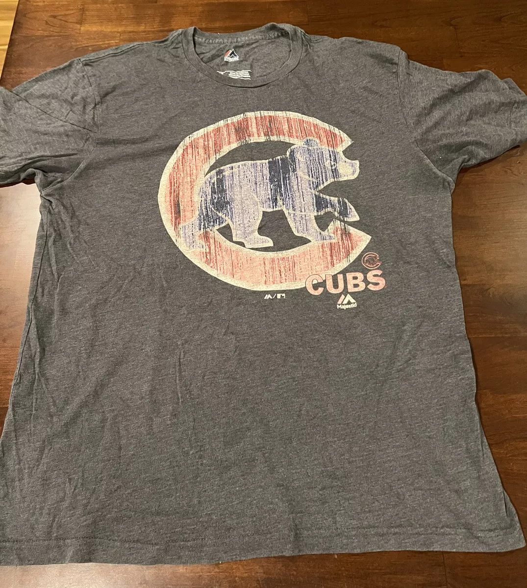 Gray sales cubs shirt