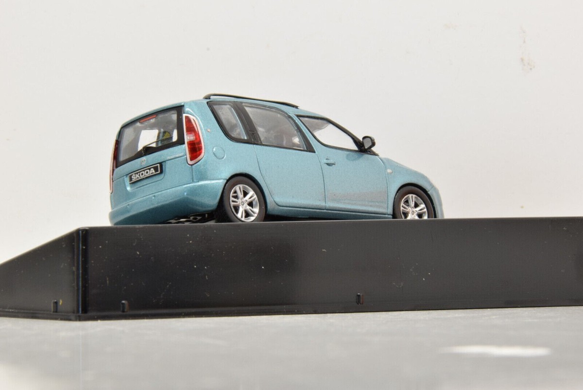 Skoda Roomster 2007 Blue Ixo CLC472N 1:43 Die Cast Metal Lhd