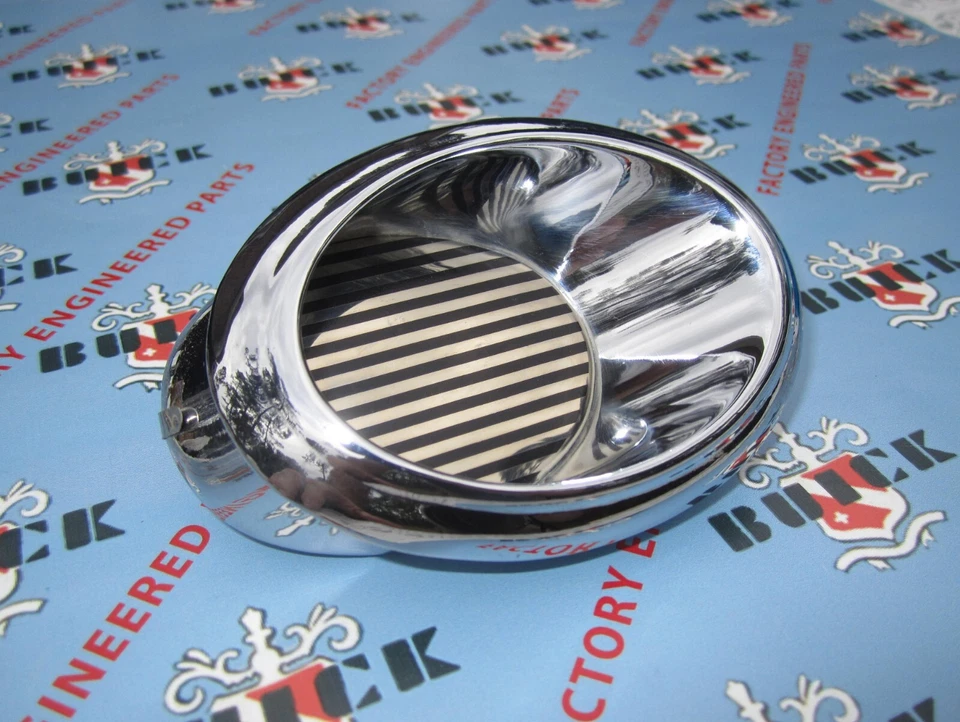 Buick Special 1953, Super, Roadmaster guardabarros delantero ojo de buey. Ventiport. Foto 4 de 4