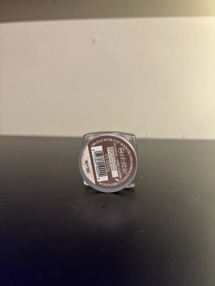 L'Oreal Paris Infallible 24 Hour Waterproof Eye Shadow, Bronzed Taupe - Image 2 of 3