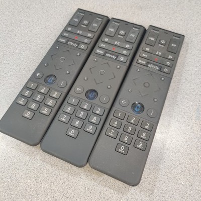 LOT OF 3 - Original Xfinity XR15v2-UQ Voice Remote Control  X1 Xi6 Xi5 XG2 TV