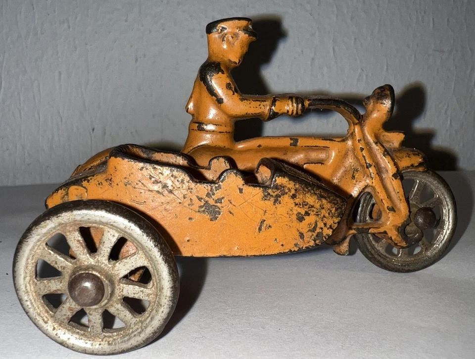 DE COLECCIÓN AÑOS 30 - POLICÍA DE MOTOCICLETA HUBLEY CON COCHE LATERAL - NARANJA - HIERRO FUNDIDO - Foto 3 de 4