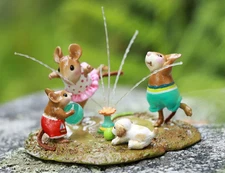 Wee Forest Folk M-486a "Sprinkler Sprinter!" Limited
