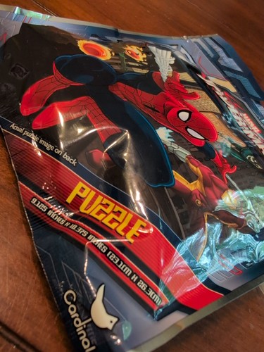 Marvel Ultimate Spider-Man 48-piece Puzzle On The Go - Picture 4 of 5