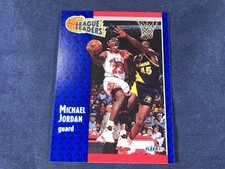 M3-59 BASKETBALL CARD - MICHAEL JORDAN CHICAGO BULLS - CARD #220 - 1991 FLEER