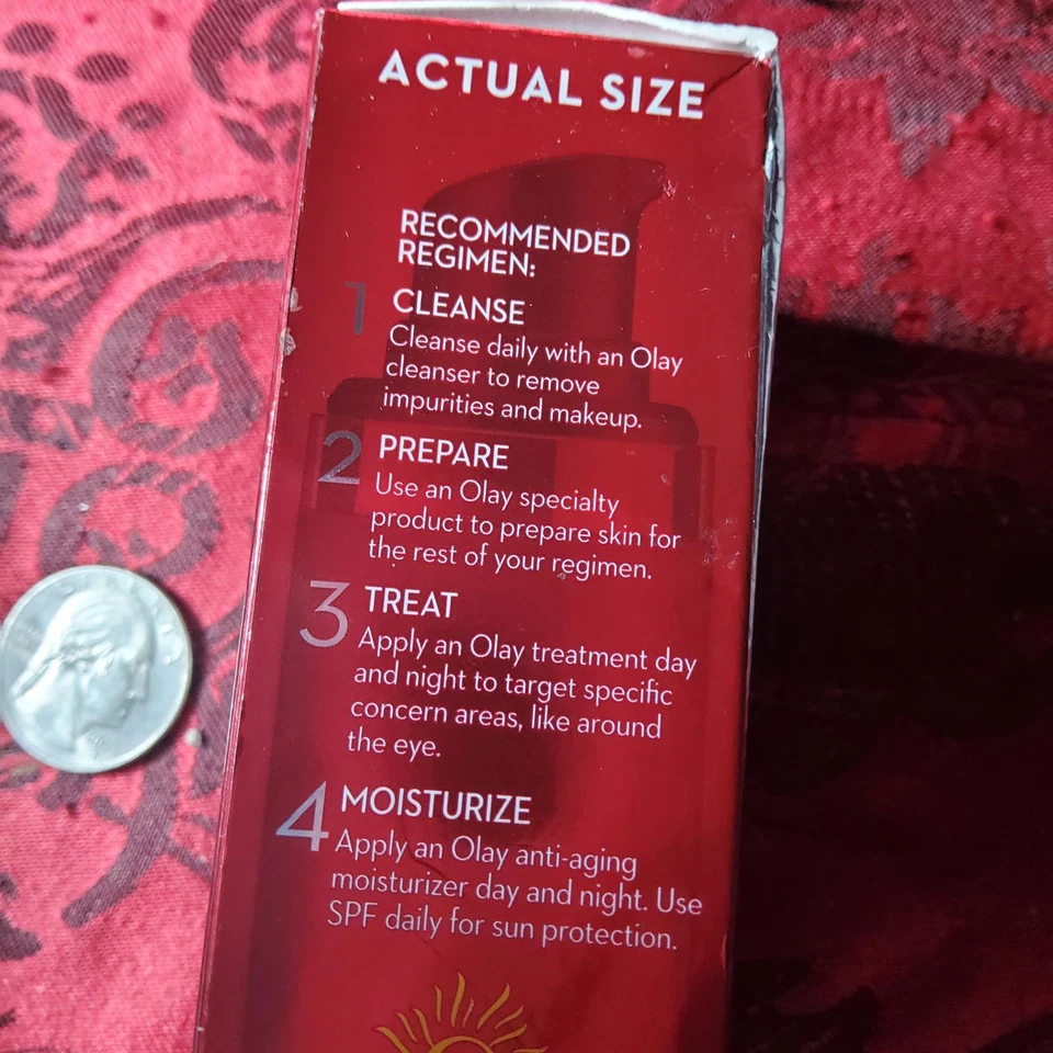 Crema multiescultural y toallitas limpiadoras Olay SPF 30 Foto 2 de 3