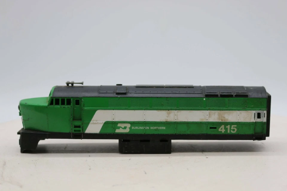 Burlington Northern Shark Nose Diesel Locomotive #415 SHELL ONLY HO 1:87 Gauge - Image 2 of 4