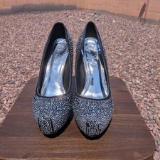 Vigo Fiore Black and Silver Studded High Heel Pumps