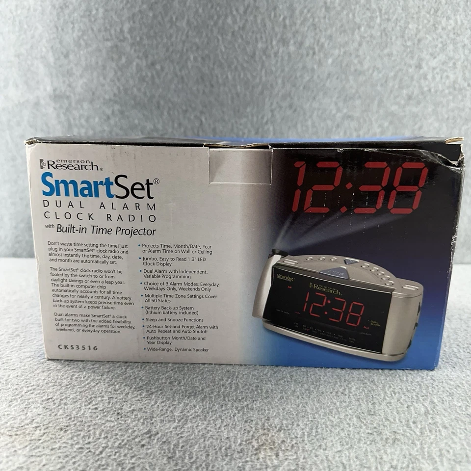 Emerson Research CKS3516 SmartSet Time Projection Dual Alarm Clock Radio AM/FM - Image 3 of 4