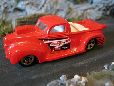 Hot Wheels '40 Ford Pickup Diecast Modell 1/64 in rot Comp Cams