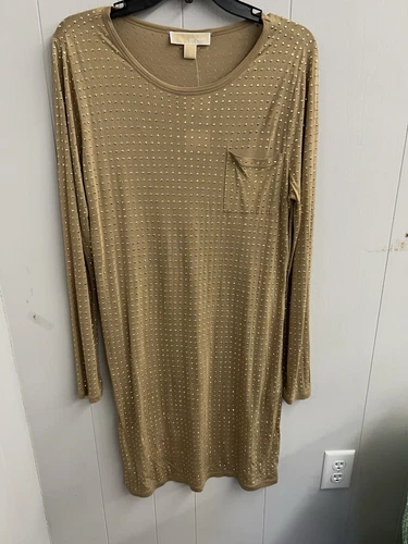 Abito Michael Kors. Marrone chiaro con borchie dorate. Tasca sul davanti. Taglia Large. 175€ nuovo con etichetta