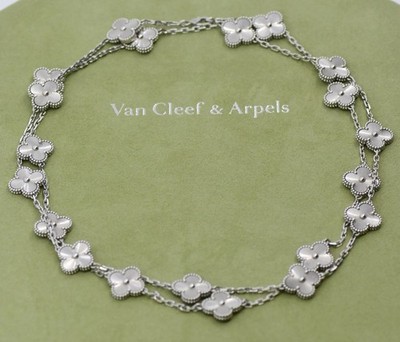 Van Cleef & Arpels Vintage Halskette Alhambra 20 Motive 18K Weißgold