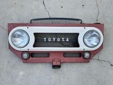 Toyota Land Cruiser Fj40 Very Nice Front Bib Grill Bezel Lights Toyota Land Cruiser Fj40 Very Nice Front Bib Grill Bezel Lights