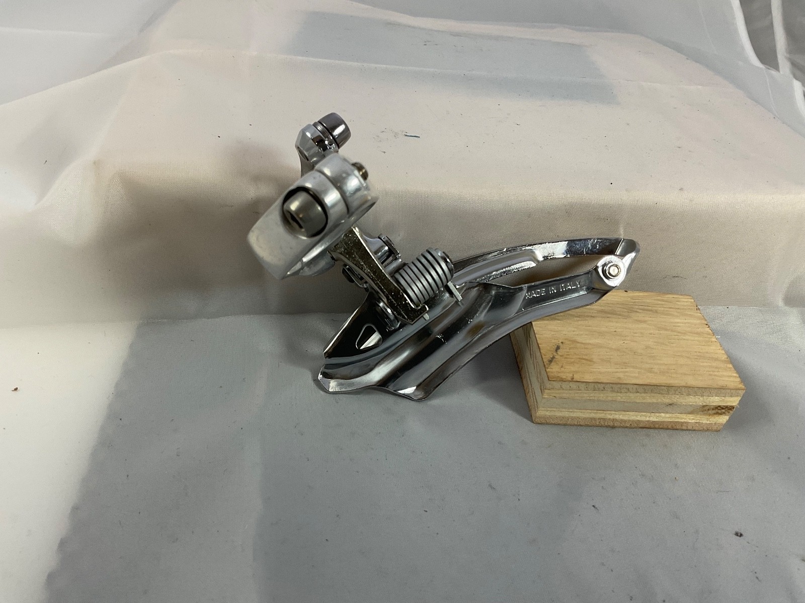 Campagnolo Mirage T Triple Front Derailleur 28.6 Clamp Bottom Pull. NOS