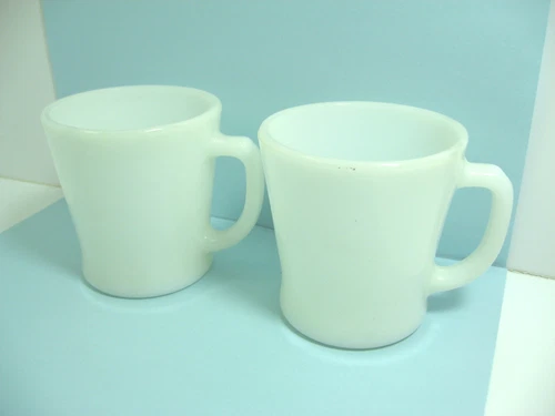 Anchor Hocking Set of 2 White Cups Mugs Milk Glass Coffee Tea 