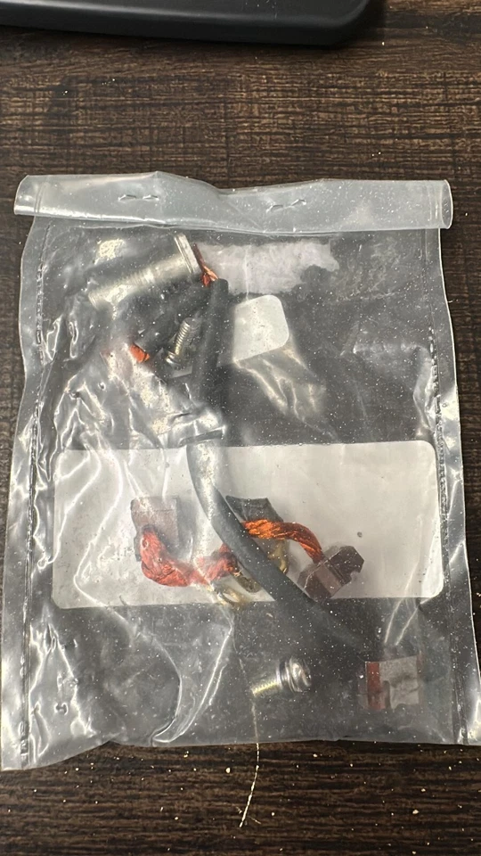 JUEGO DE CEPILLOS YAMAHA ROAD STAR SILVERADO S 2014 1D7-81801-00 Foto 2 de 2